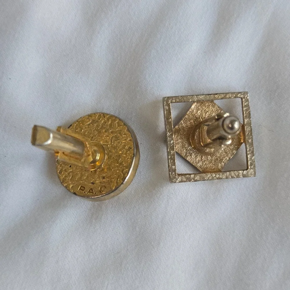 VTG Mismatched‎ Cufflinks Gold Troll Rooster Purple Black Mens Jewelry Unbranded